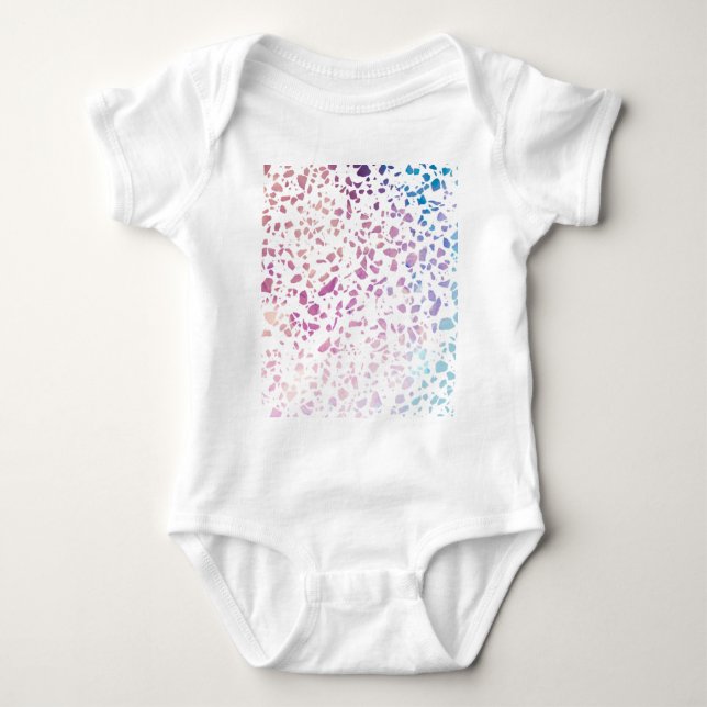 Abstraktes Terrazzo Mosaik Pink & Blue Muster Baby Strampler (Vorderseite)