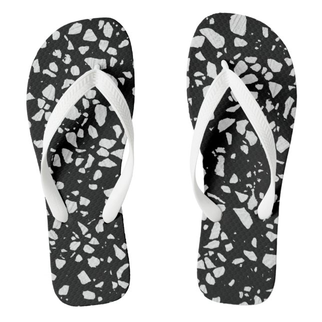 Abstraktes Terrazzo Mosaik Schwarz-Weiß-Muster Flip Flops (Fußbett)