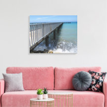 Abstürzen von Wellen auf Wharf-Design