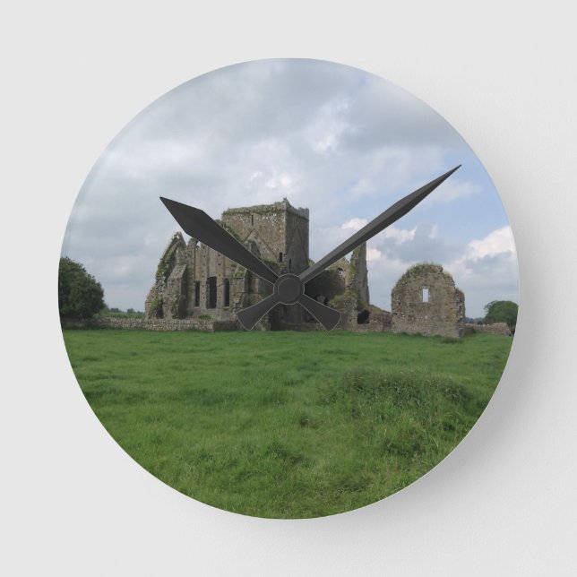 Abtei-Iren Irlands Hore ruinieren Felsen von Runde Wanduhr (Vorderseite)