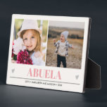 ABUELA Grandchildren 2 Foto PINK GRAUE HERZEN Fotoplatte<br><div class="desc">Mit diesem phantastischen Design, das zwei (2) Ihrer Lieblings-Fotos verwendet, und ABUELA erscheint ganz unten in zarten CORAL PINK Schriften mit wenig grauem Herz, um Oma oder "Mama, die gerade zu Oma befördert wurde" zu Weihnachten oder Großeltern den perfekten Saft zu schaffen. Perfekte Geschenkidee, um mit Ultraschall oder Sonogramm Bild...</div>
