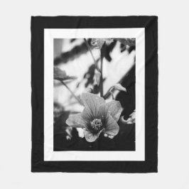Abutilon Pictum Black and White Floral Fotografy Fleecedecke