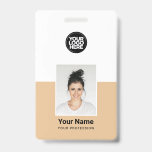 Abzeichen für die Sicherheitskennung von Mitarbeit Ausweis<br><div class="desc">Personalisieren Sie dieses Abzeichen mit dem Namen des Mitarbeiters, dem Foto, dem Namen des Mitarbeiters, dem Beruf und dem Firmenlogo. Ein einfaches Business-Design in Kamelbeige und Weiß, vollständig anpassbar in Vorder- und Rücken-Größen, serifenlose, einfache und moderne Schriftart für ein berufliches und klares Aussehen. Die id-Abzeichen sind mit Lanyard, Metallklammer oder...</div>