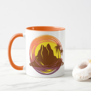 Abzeichen mit tropischer Vulkanlandschaft und Palm Tasse