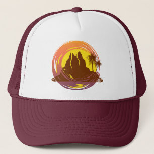 Abzeichen mit tropischer Vulkanlandschaft und Palm Truckerkappe