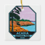 Acadia Nationalpark Maine Bar Harbor Vintag Keramikornament<br><div class="desc">Acadia Vektorgrafik Design. Der Acadia Nationalpark liegt hauptsächlich auf der Mount-Wüsteninsel Maine. Die Landschaft ist geprägt von Wäldern,  felsigen Stränden und gletschergeschmückten Granitgipfeln wie dem Cadillac Mountain.</div>