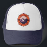 Acadia Nationalpark Puffin Retro Kompass Emblem Truckerkappe<br><div class="desc">Acadia Vektorgrafik Design. Der Acadia Nationalpark liegt hauptsächlich auf der Mount-Wüsteninsel Maine. Die Landschaft ist geprägt von Wäldern,  felsigen Stränden und gletschergeschmückten Granitgipfeln wie dem Cadillac Mountain.</div>