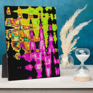 Achempong Neon Crimson: Abstrakte Glitch-Kunst Des Fotoplatte