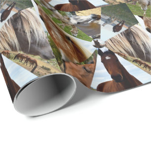 Acht Dreiecke Pferde, Geschenkpapier