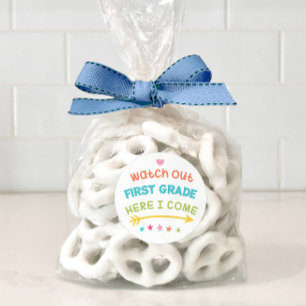 Achtung, Erste Klasse, ich komme Runder Aufkleber