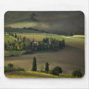 Ackerland um Montepulciano, Toskana, Italien Mousepad