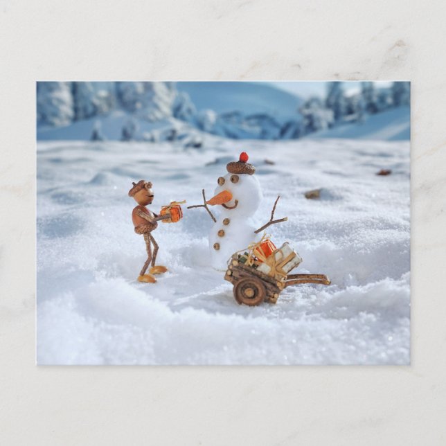 Acorn elf gibt dem Schneemann ein Geschenk - Weihn Postkarte (Vorderseite)