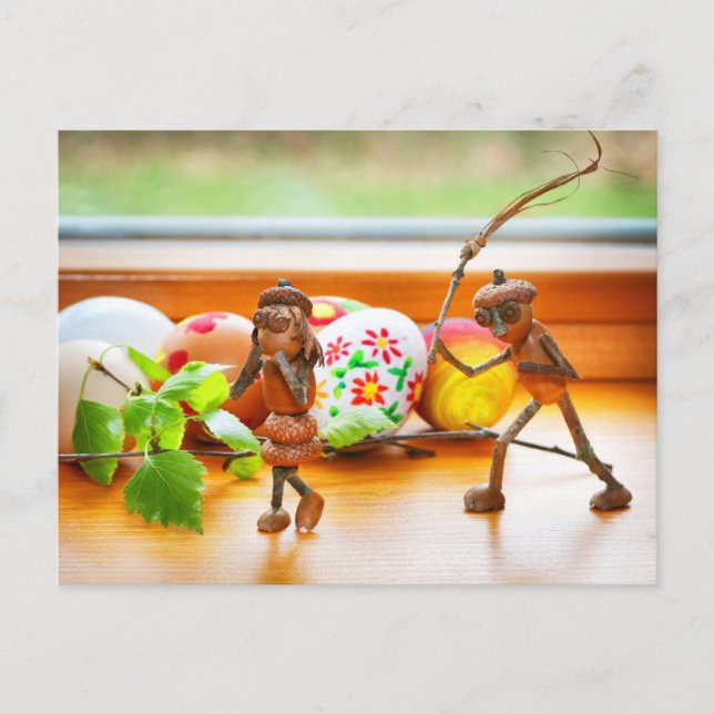 Acorn elf mit Osterstift Ostern Postkarte (Vorderseite)