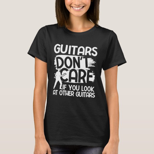 Acoustic Guitar Player For A Musician Guitarist 7 T-Shirt (Vorderseite)
