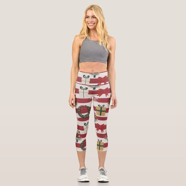 AD 004 - Digitales Weihnachtsmuster Capri Leggings (Vorderseite)
