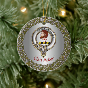 Adair-Clan-Abzeichen und Tartan Distel Personalize Keramik Ornament