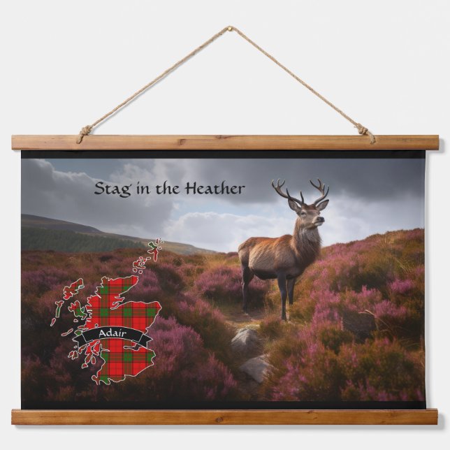 Adair Stag im Heather Personalisiert Wandteppich Mit Holzrahmen (Vorne)