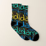 Adame Socken<br><div class="desc">Adame. Zeigen und tragen Sie diesen beliebten schönen männlichen Vornamen, der als bunte Wortwolke aus horizontaler und vertikaler, kursiver Handschrift in verschiedenen Größen und bezaubernden frischen Farben entworfen wurde. Tragen Sie Ihren positiven französischen Namen oder zeigen Sie der Welt, wen Sie Liebe oder Verehrung. Mit diesem Soft-Text-Kunstwerk zu vereinen ist...</div>