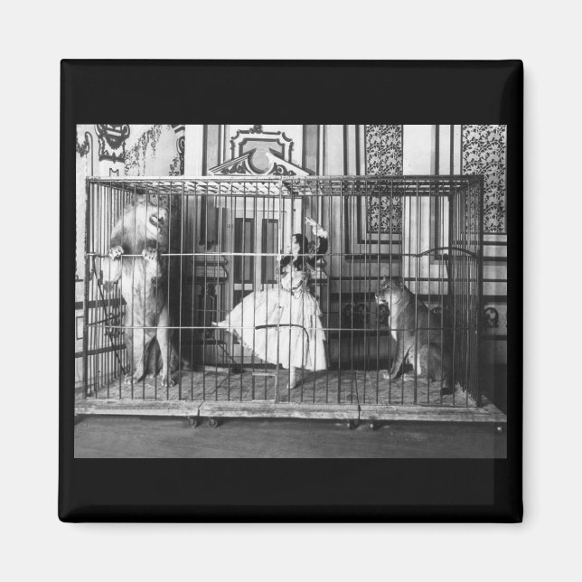 Adgie und ihre ausgebildeten Löwen1897 Magnet (Vorne)