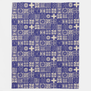 Adire Pattern - Deep Blue und Beige Fleecedecke
