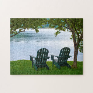 Adirondack-Stühle gegenüber einem See - Fotografie Puzzle