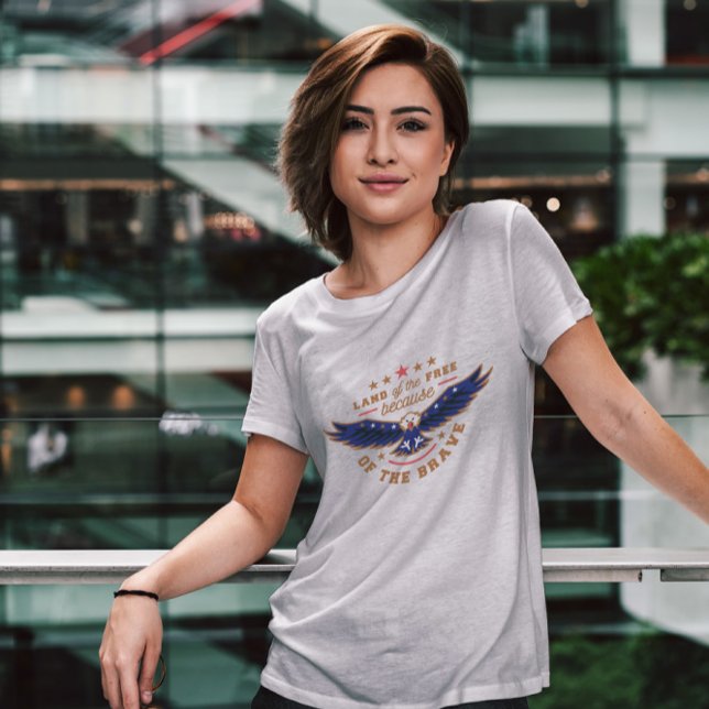 Adler am Unabhängigkeitstag T-Shirt (Von Creator hochgeladen)