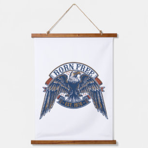 Adler-Emblem mit Born Free-Banner, majestätischer Wandteppich Mit Holzrahmen