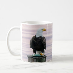 Adler mit Fisch am Dock - "Marge the Eagle" Kaffeetasse