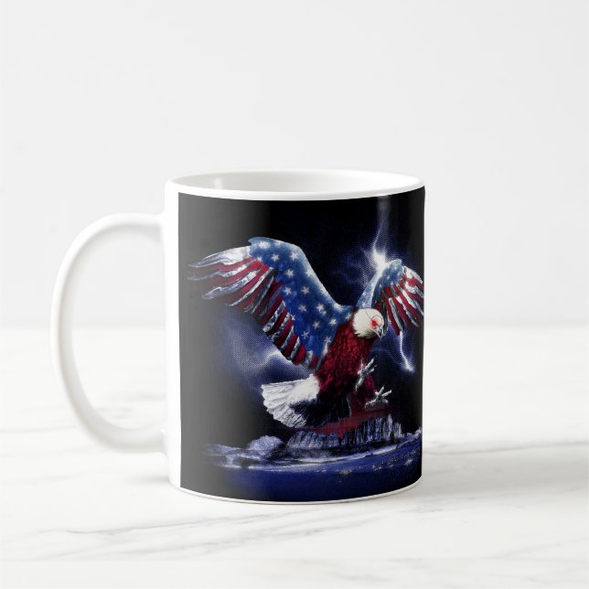 Adler mit Flügeln der amerikanischen Flagge Kaffeetasse (Links)