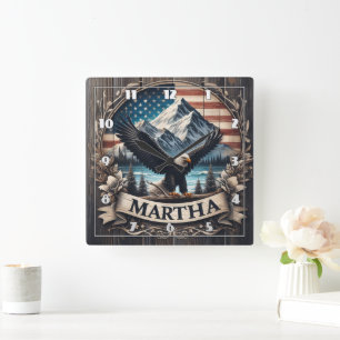 Adler Spreading Wings by Mountains Quadratische Wanduhr