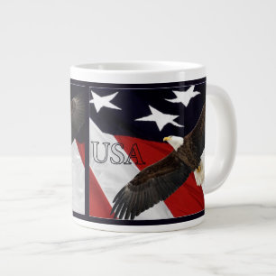 Adler und amerikanische Flagge Jumbo-Tasse