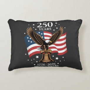 Adler und Flagge 250 Jahre Amerika 1776-2026 Dekokissen