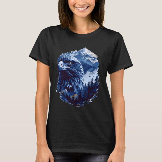 Adler vor dem Mondberg und Wald wild bi T-Shirt (Vorderseite)