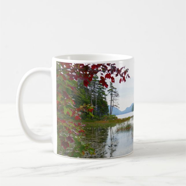 Adlersee und Blätter des Roten Apfels II Kaffeetasse (Links)