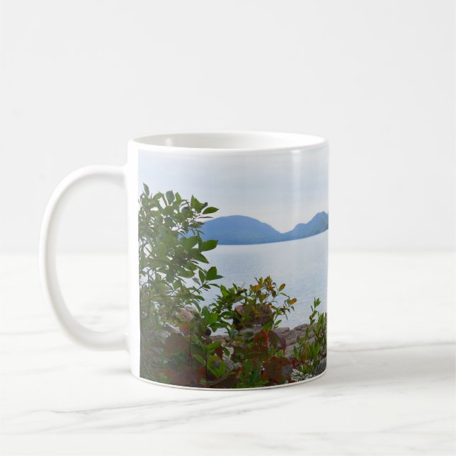 Adlersee und Rote Ahornfische Blätter Kaffeetasse (Links)
