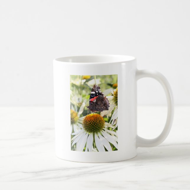 Admiral Butterfly auf Blume Tasse (Rechts)