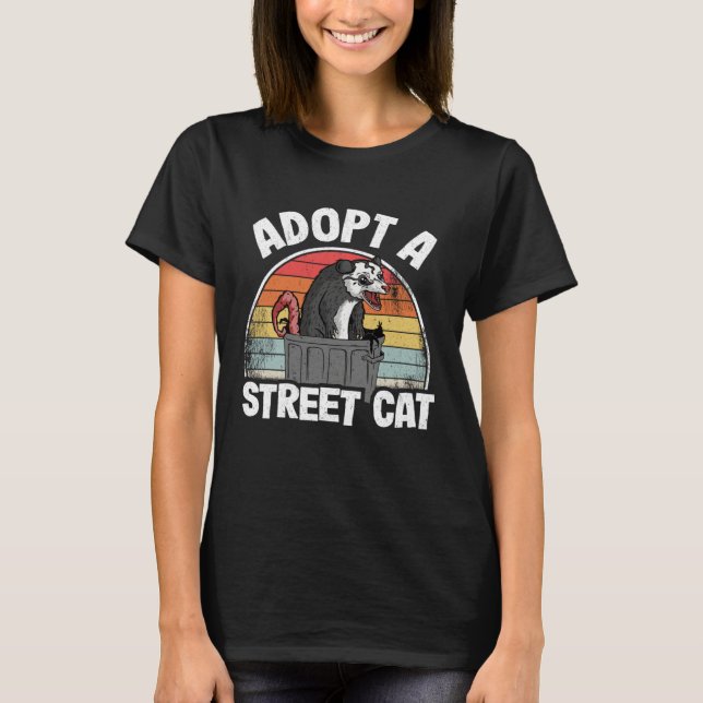 Adopt A Street Cat Opossum Meme Trash Possum T-Shirt (Vorderseite)