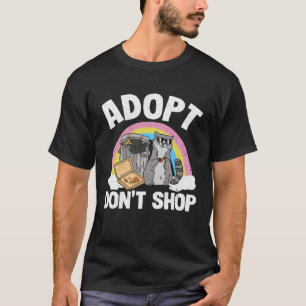 Adoptiere statt zu kaufen Müll Waschbär Regenbogen T-Shirt
