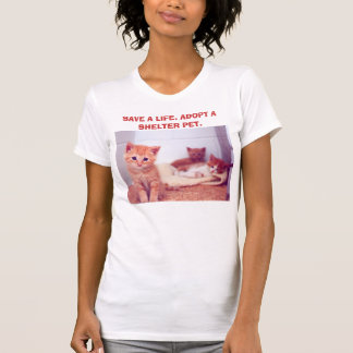 "Adoptieren Sie ein Schutz-Haustier-" T-Shirt