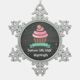 Adoptiert Cupcake - Individuelle Name Datum Schneeflocken Zinn-Ornament