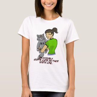 Adoptiert vergesslich Katzen auf ihrem 9. Leben T-Shirt