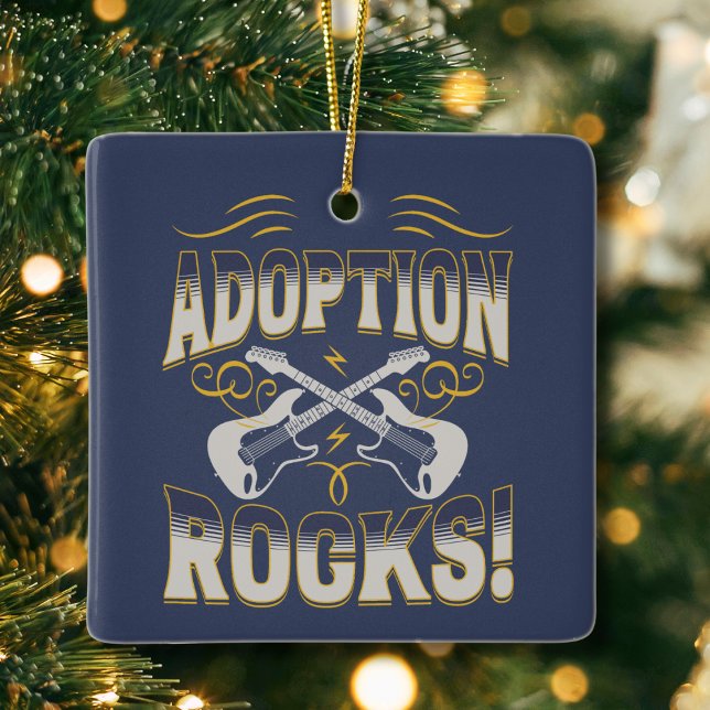 "Adoption Rocks" Adoption Name und Datum Kid's Keramikornament ("adoption rocks" music guitar themed adoption keepsake ornament custom name and date adoption gift)