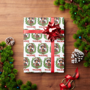 Adorable African American Boy zu Weihnachten Geschenkpapier
