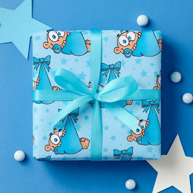 Adorable Baby Boy mit Schnuller in einer Trage Geschenkpapier (Von Creator hochgeladen)