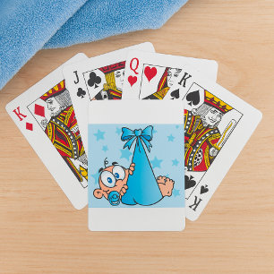 Adorable Baby Boy mit Schnuller in einer Trage Spielkarten