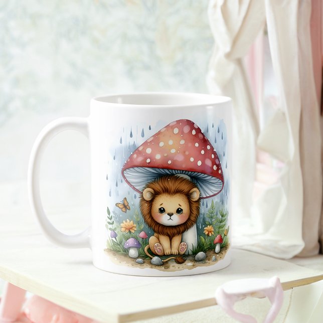 Adorable Baby Lion Cube unter einem Pilzschirm Kaffeetasse (Von Creator hochgeladen)