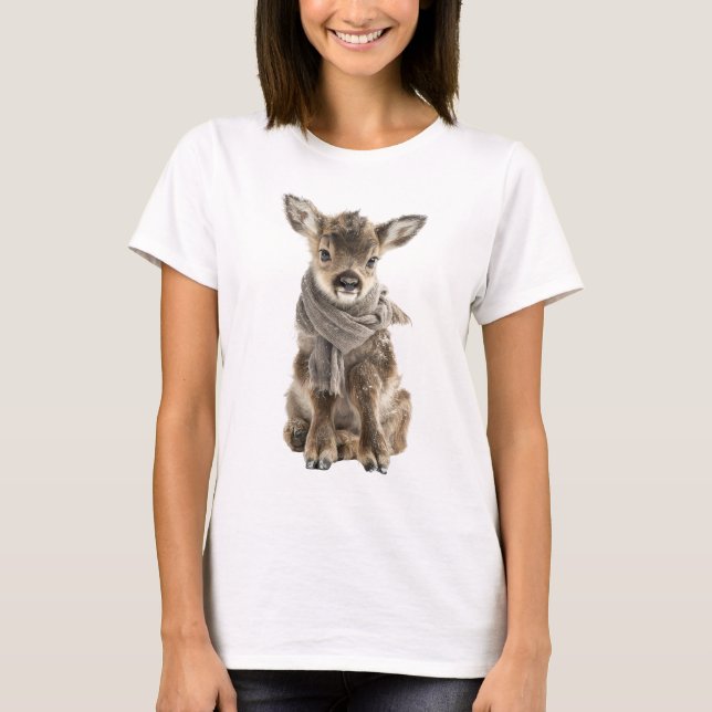 Adorable Baby Reindeer Wearing Cozy Scarf T-Shirt (Vorderseite)