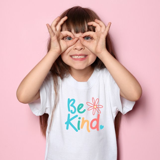 Adorable Be Kind Girls T - Shirt (Von Creator hochgeladen)