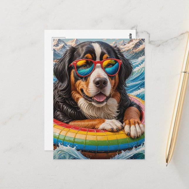 Adorable Berner Hund genießt Floattrip Postkarte (Vorderseite/Rückseite Beispiel)
