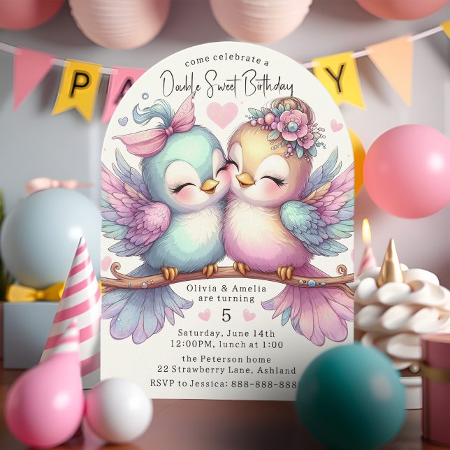 Adorable Bird Schwestern Sweet Pastel Double Birth Einladung (Adorable pastel birds twin sisters double birthday party invitation, girly pink purple and aqua blue)